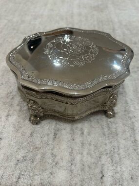 Vintage Silver Plated Jewelry Box Trinket Box Velvet Lined Footed Ornate Floral